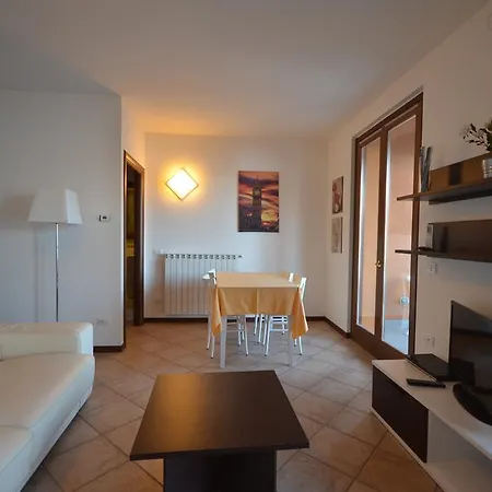 Leonardo House 3 * 바레나