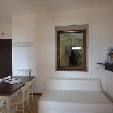 Leonardo House 3 아파트 *
